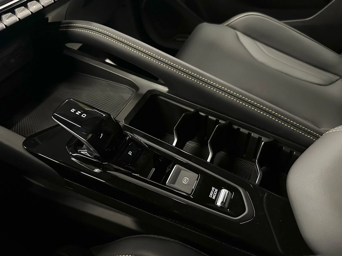 Geely Coolray, 2025г, передний привод, робот