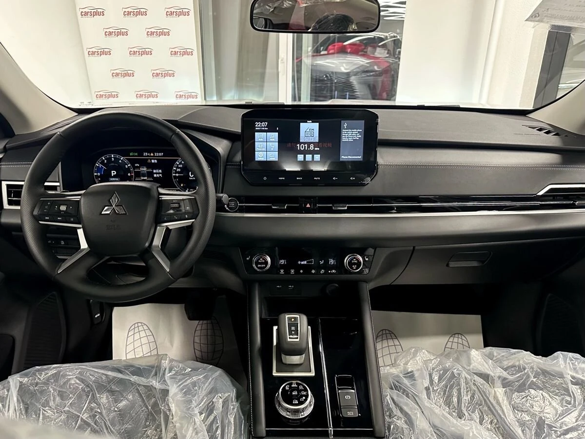 Mitsubishi Outlander, 2023г, полный привод, вариатор