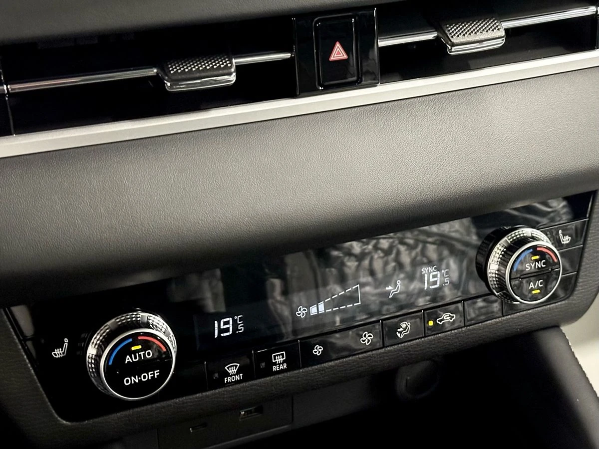 Mitsubishi Outlander, 2023г, полный привод, вариатор