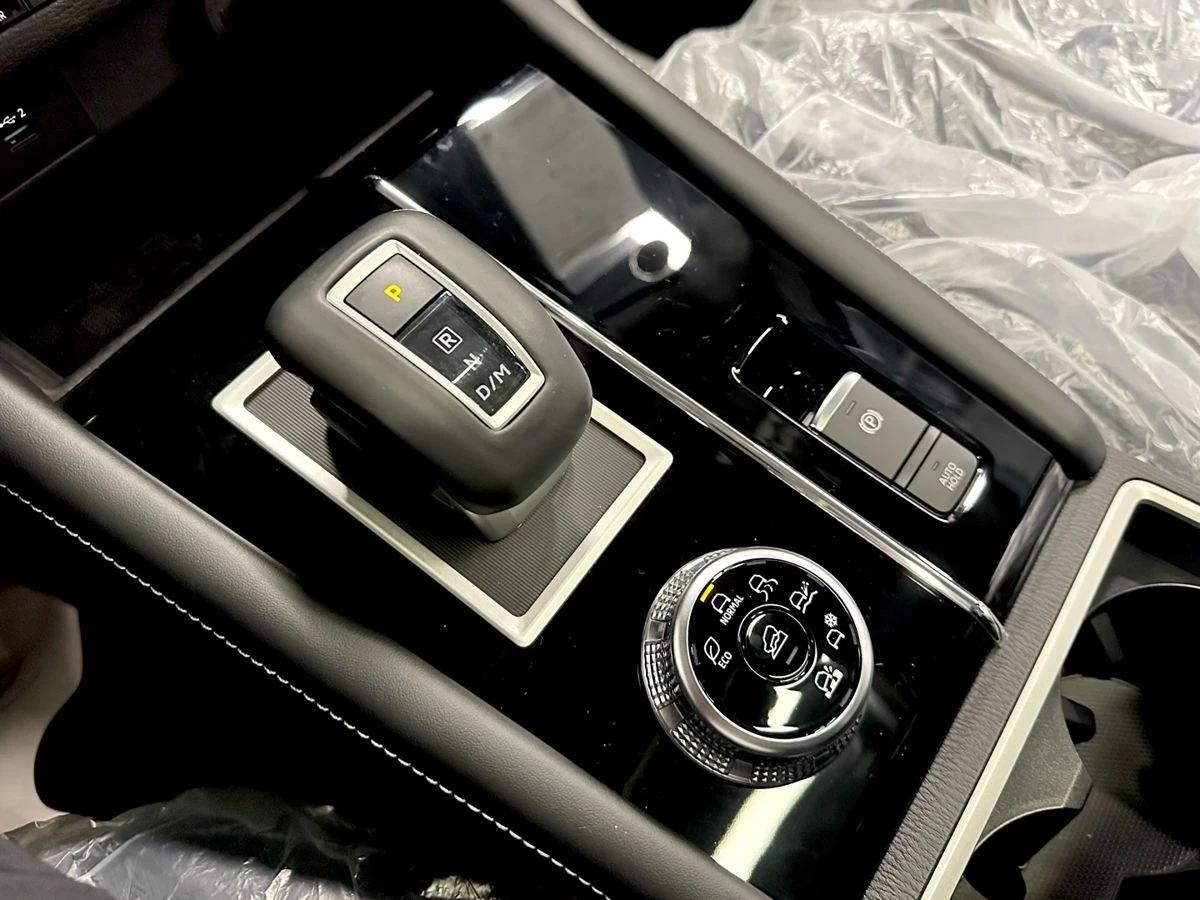 Mitsubishi Outlander, 2023г, полный привод, вариатор