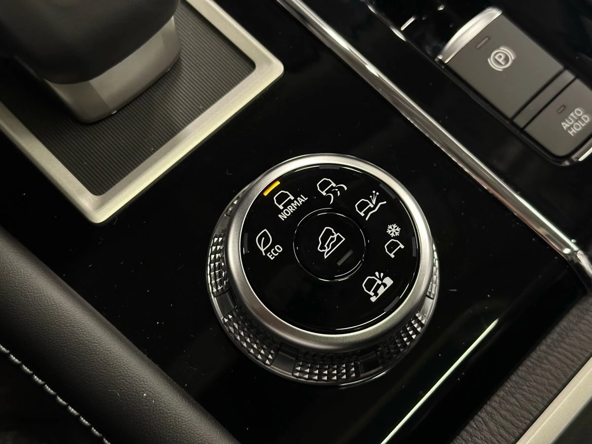 Mitsubishi Outlander, 2023г, полный привод, вариатор