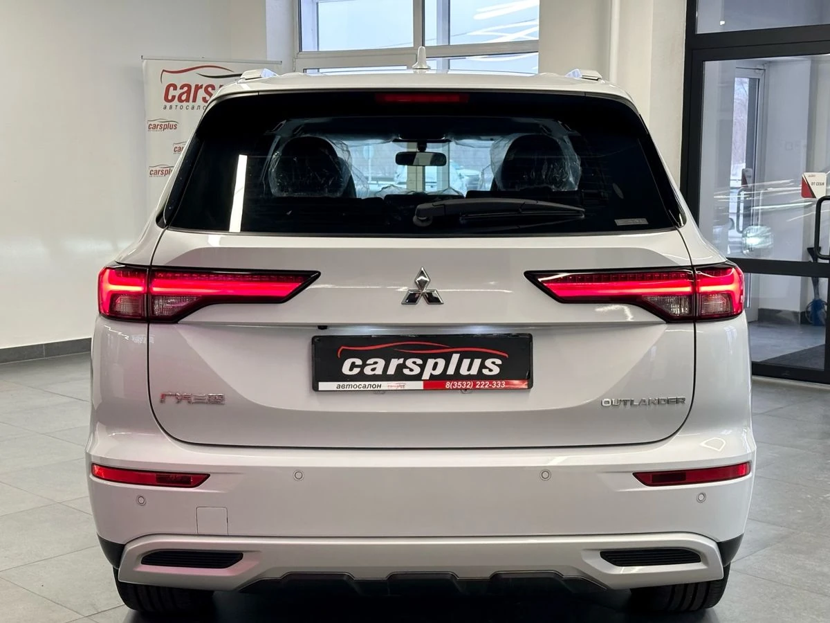 Mitsubishi Outlander, 2023г, полный привод, вариатор