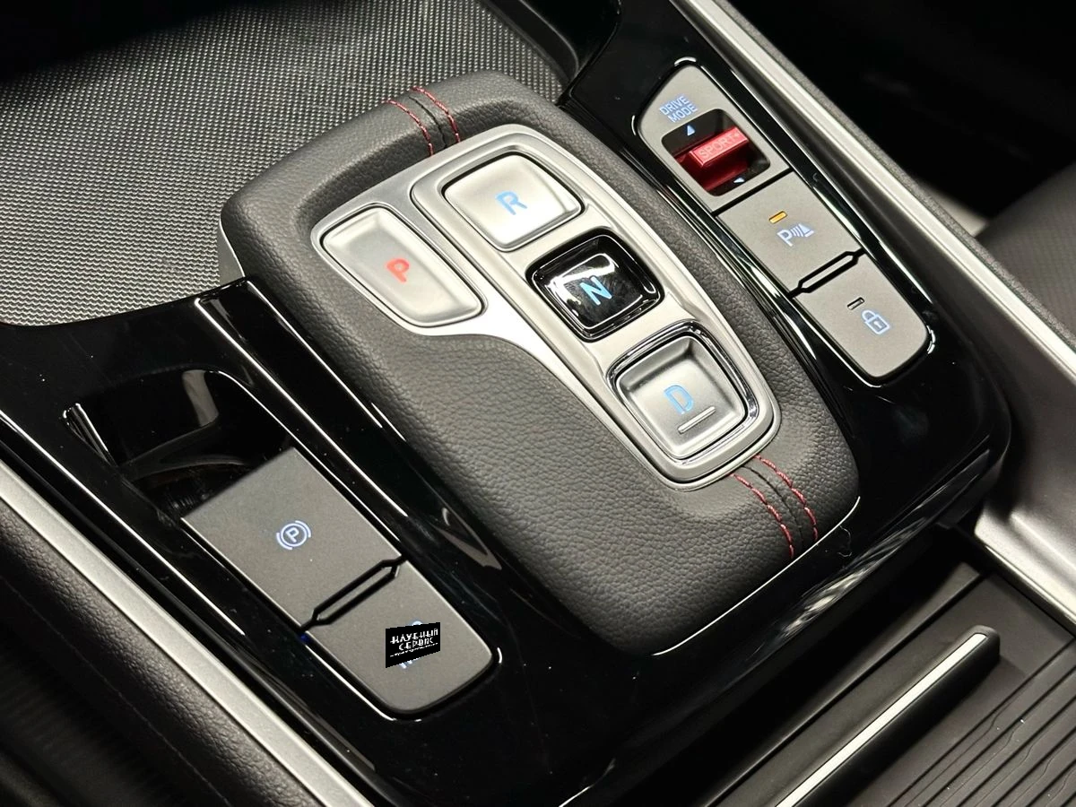 Hyundai Lafesta, 2025г, передний привод, робот