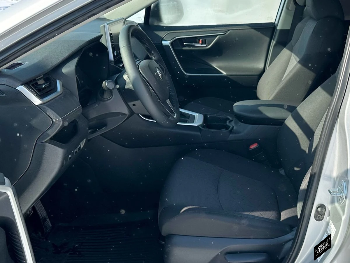 Toyota RAV4, 2021г, полный привод, вариатор