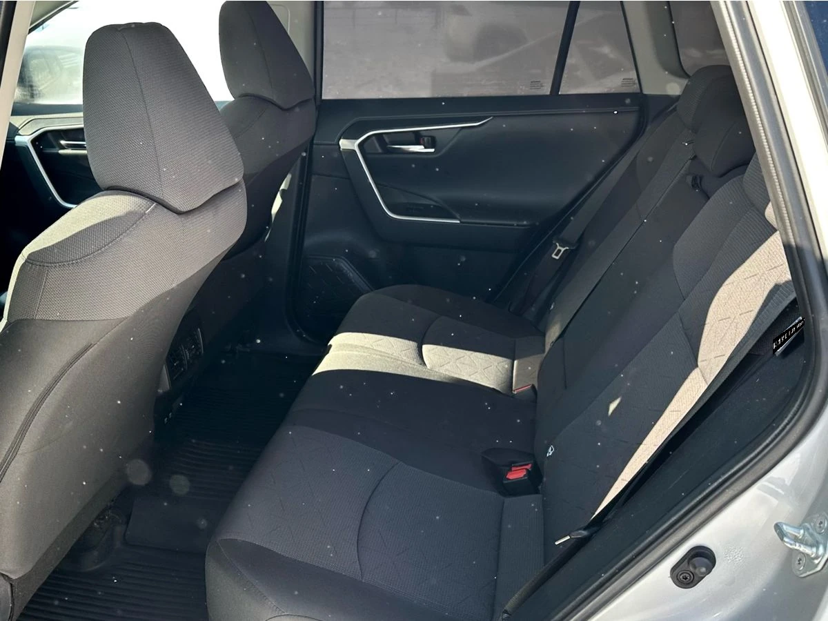 Toyota RAV4, 2021г, полный привод, вариатор