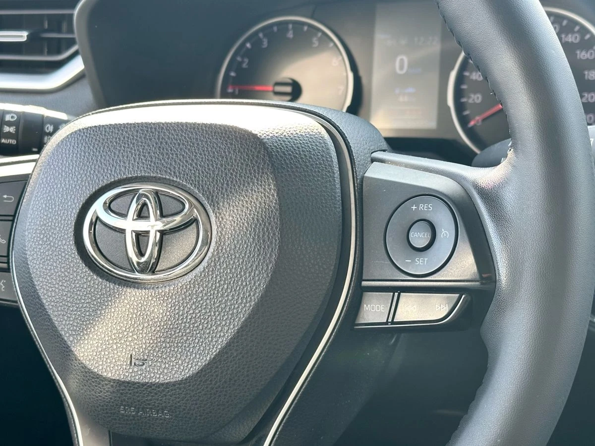 Toyota RAV4, 2021г, полный привод, вариатор