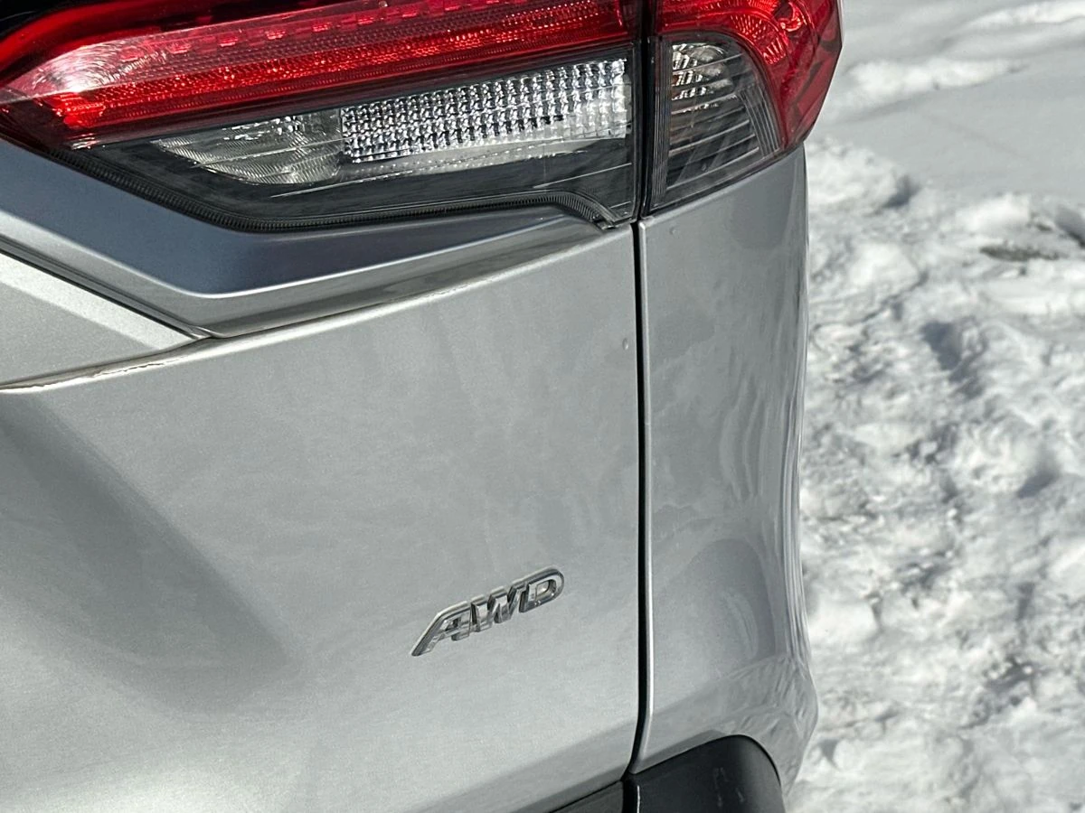 Toyota RAV4, 2021г, полный привод, вариатор