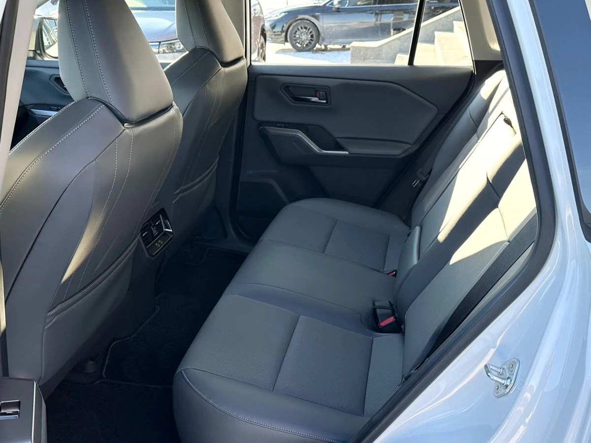 Toyota RAV4, 2026г, полный привод, вариатор