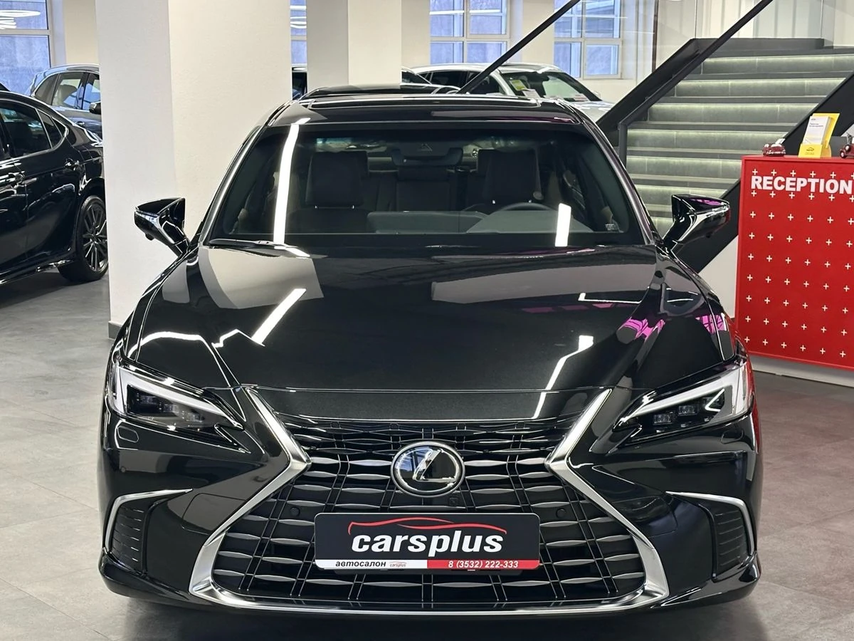 Lexus ES, 2025г, передний привод, вариатор