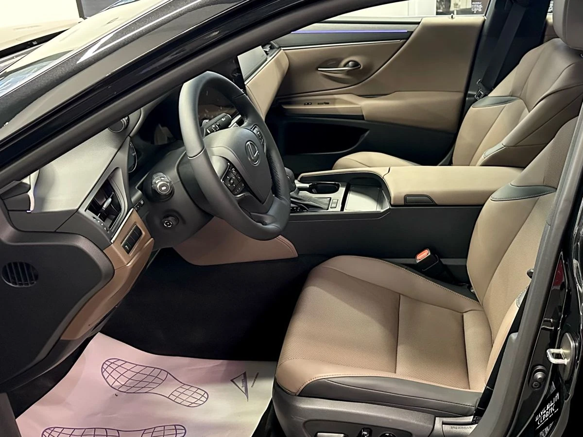 Lexus ES, 2025г, передний привод, вариатор