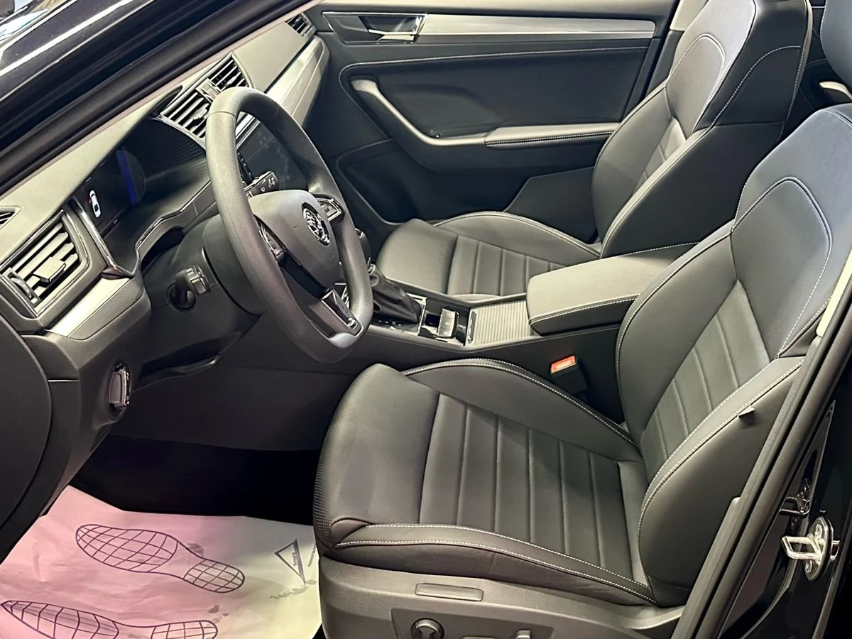 Skoda Superb, 2025г, передний привод, робот