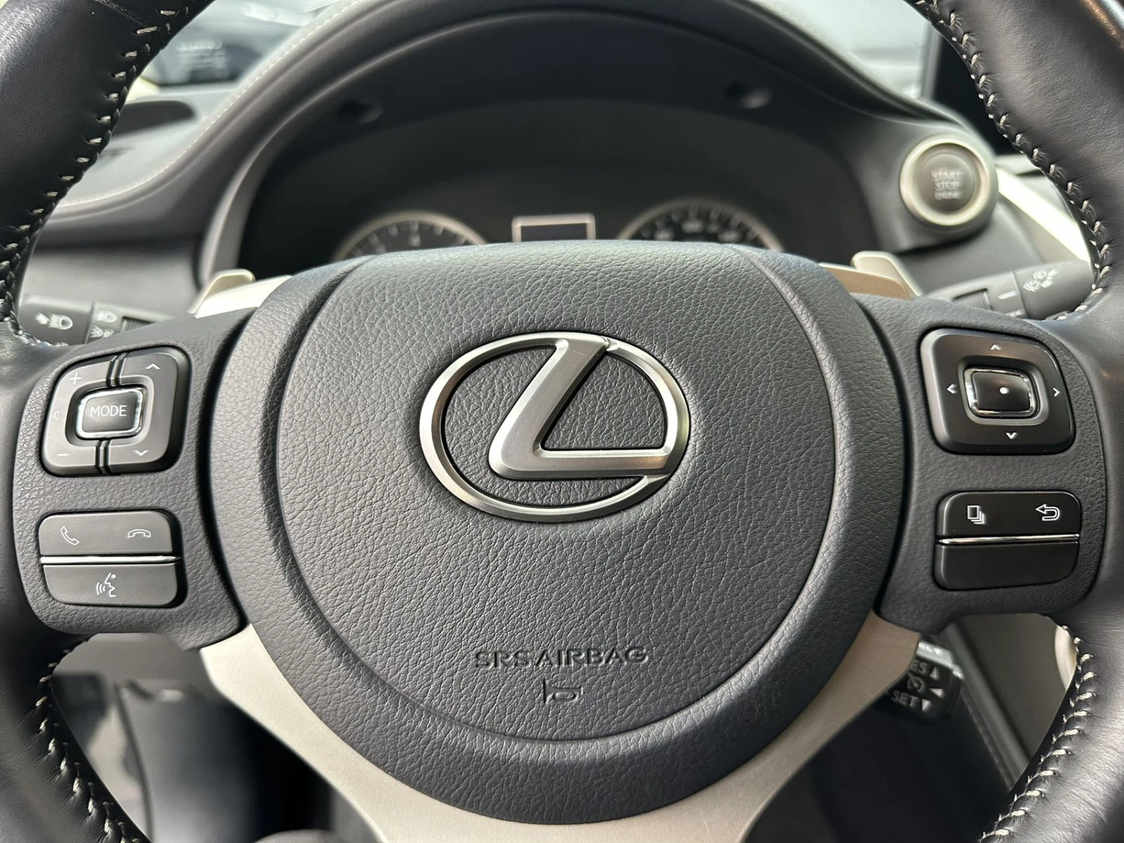Lexus NX, 2021г, передний привод, вариатор