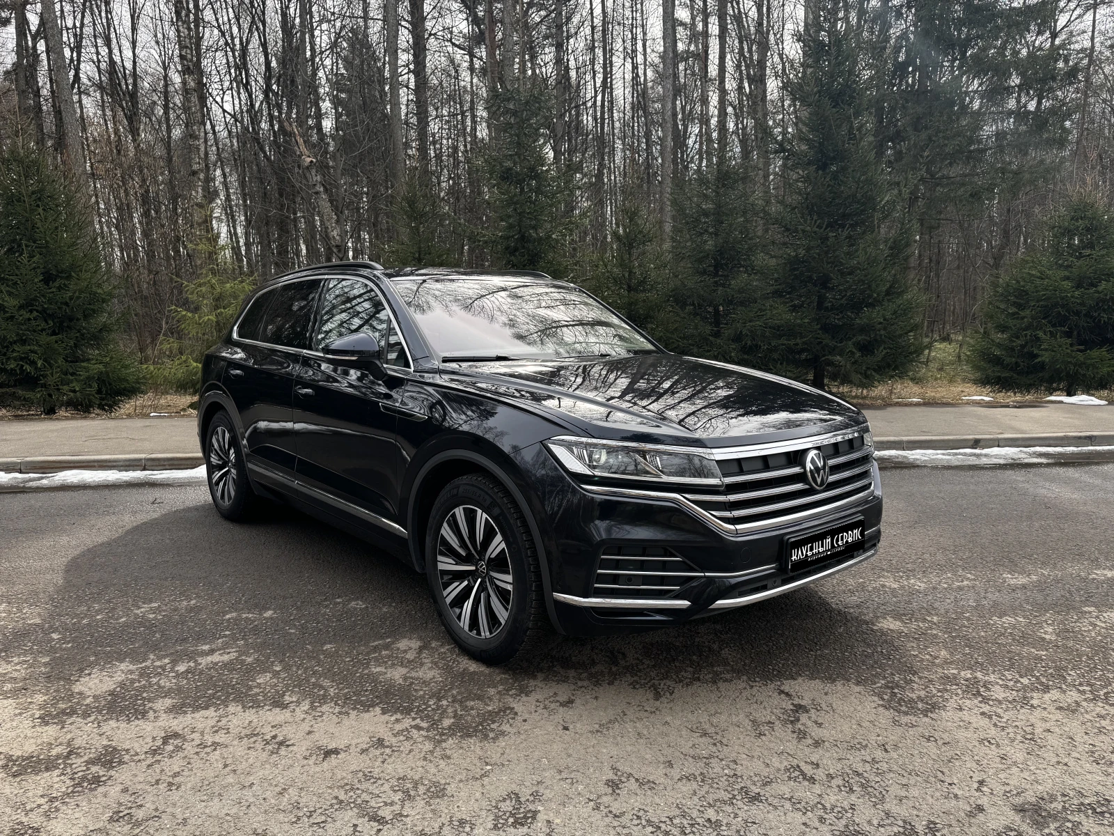 Volkswagen Touareg, 2021г, полный привод, автомат