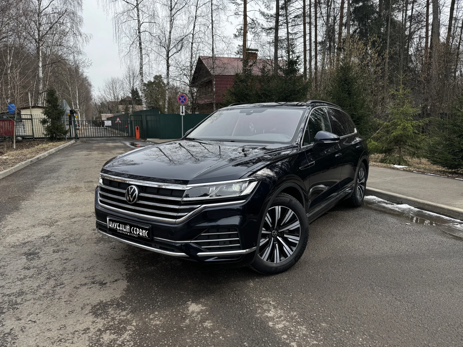Volkswagen Touareg, 2021г, полный привод, автомат
