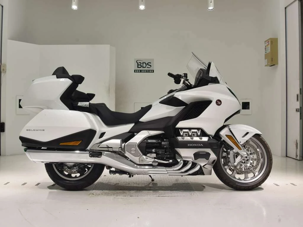 Honda GL 1800 Gold Wing, 2023г, Кардан привод, Роботизированная с двумя сцеплениями