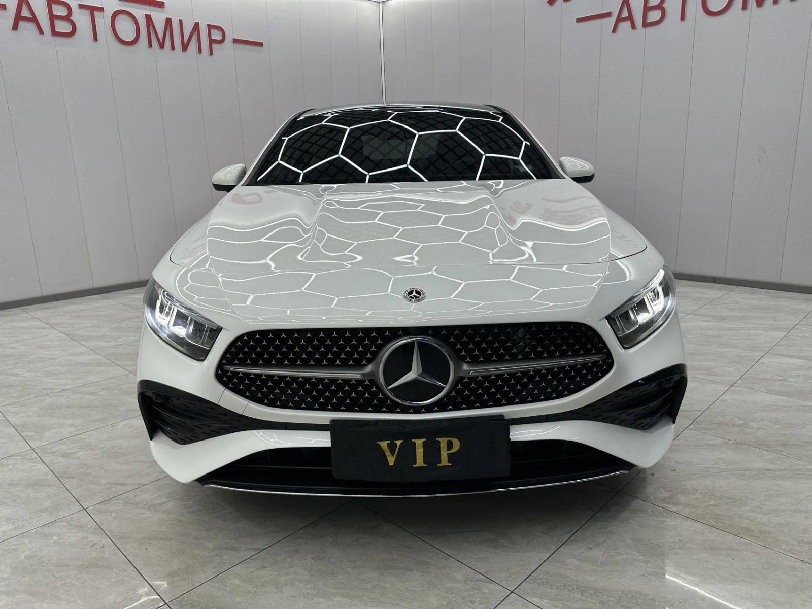 Mercedes-Benz A-Класс, 2023г., передний привод, робот