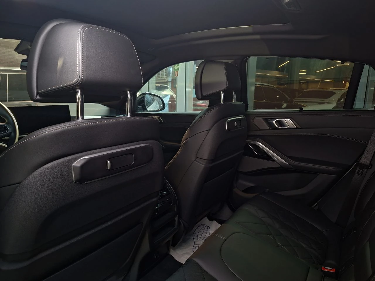 BMW X6, 2024г, полный привод, автомат