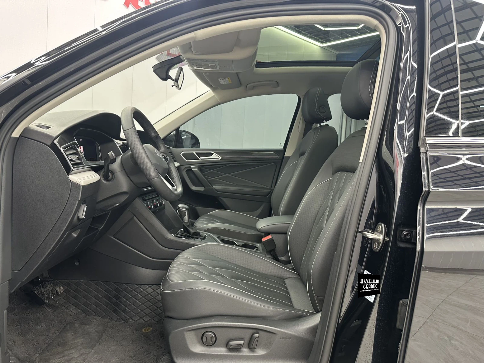 Volkswagen Tiguan, 2022г, передний привод, робот