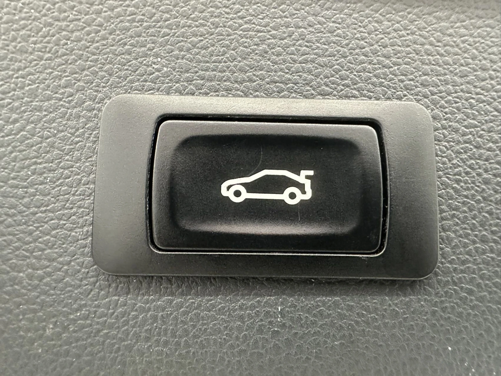 Volkswagen Tiguan, 2022г, передний привод, робот