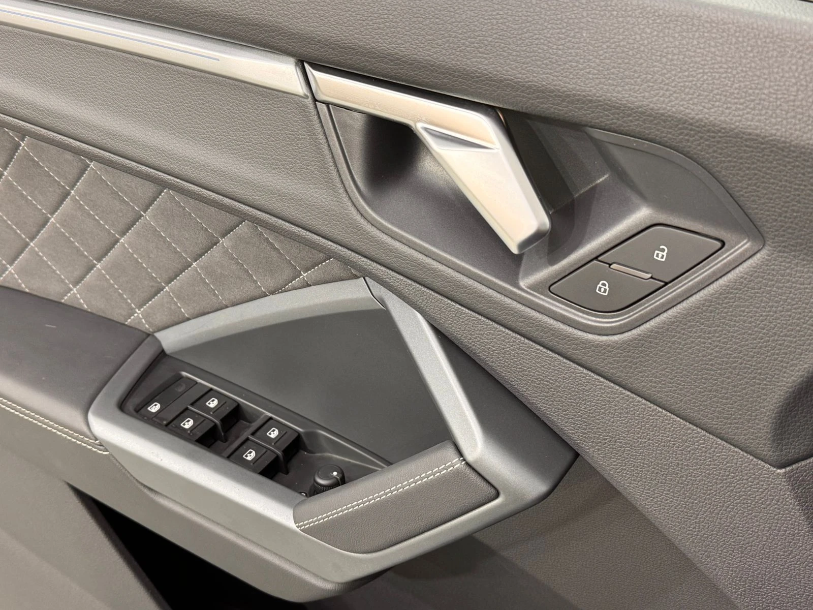 Audi Q3, 2025г, полный привод, робот