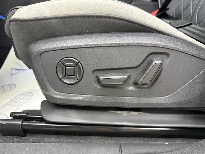 Audi Q3, 2025г, передний привод, робот