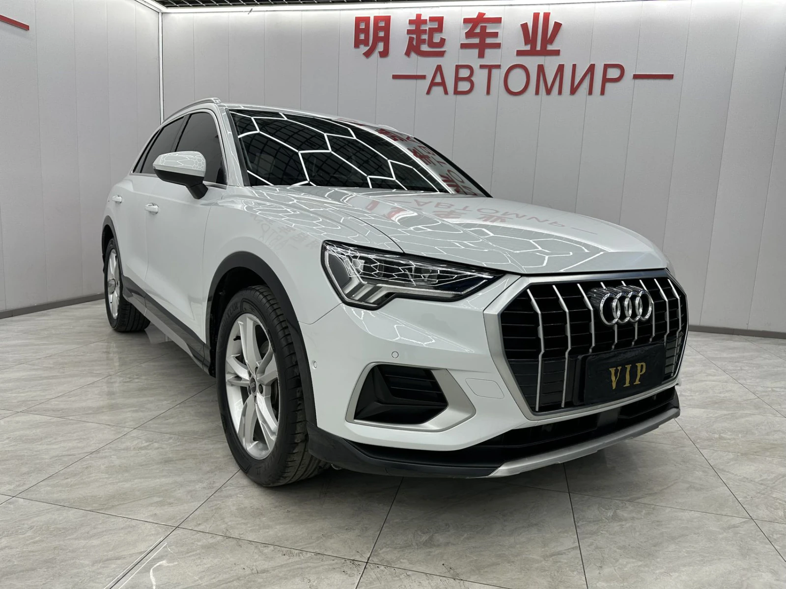 Audi Q3, 2021г, передний привод, робот