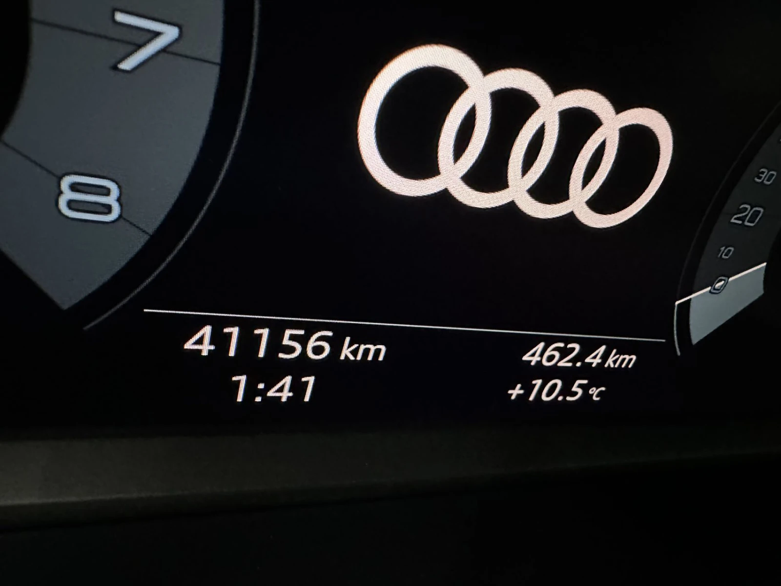 Audi Q3, 2021г, передний привод, робот