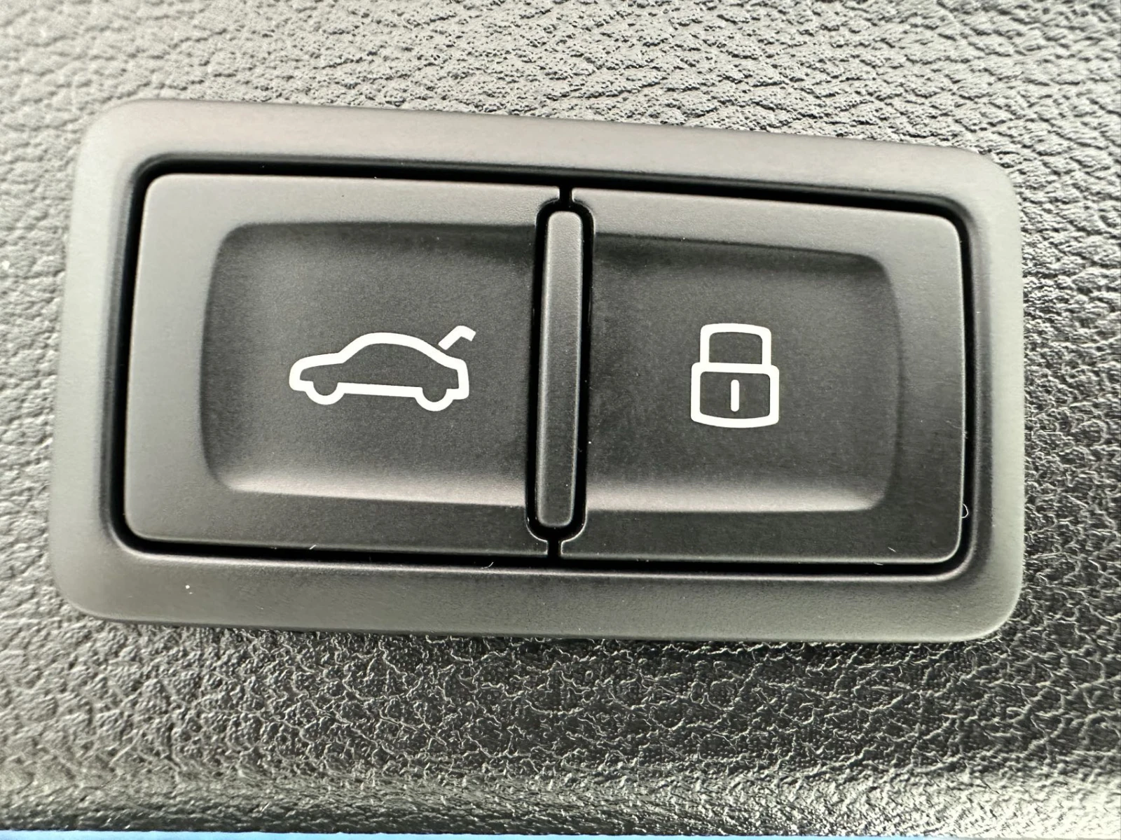 Audi Q3, 2021г, передний привод, робот