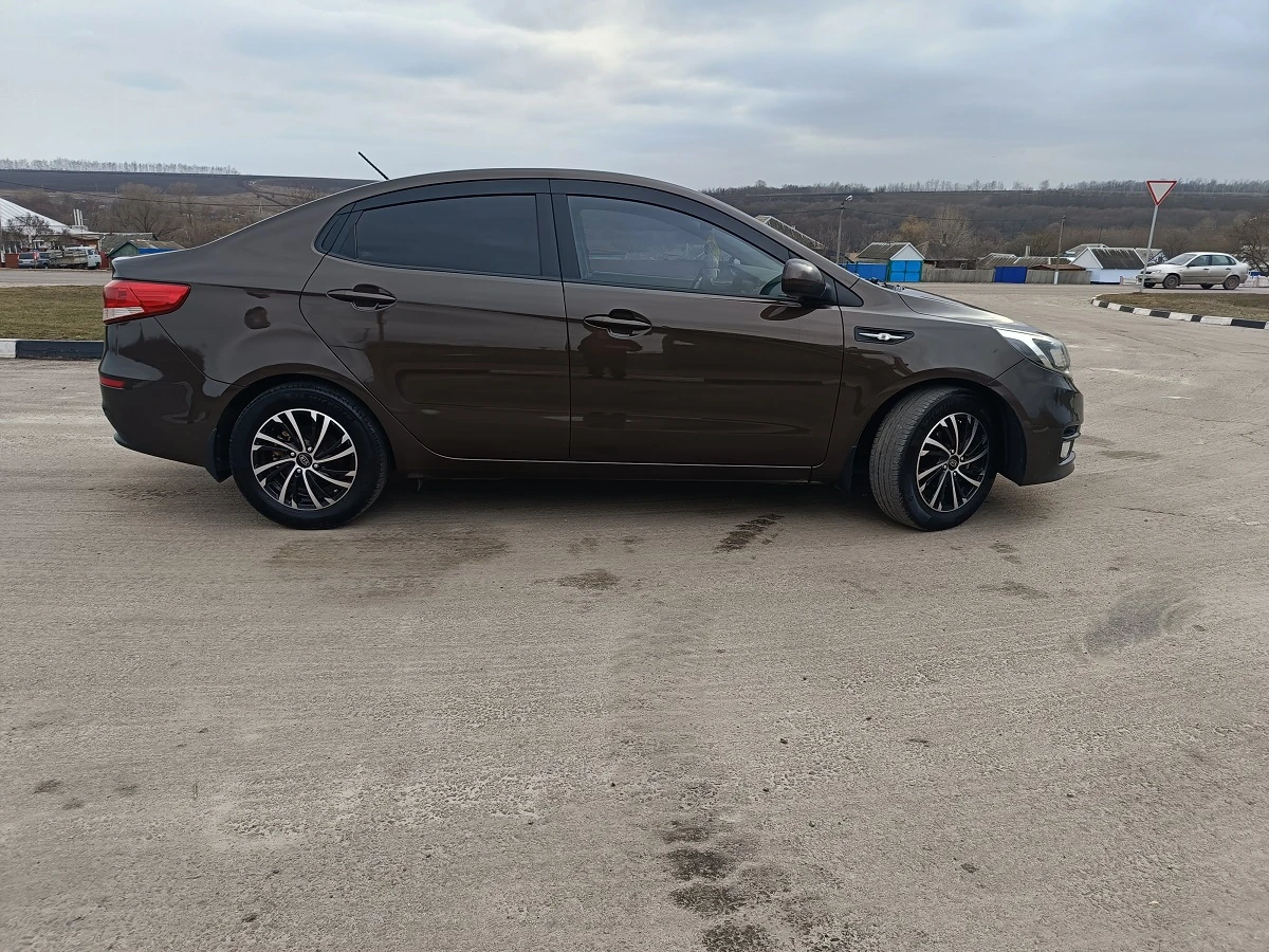 Kia Rio, 2015г, передний привод, автомат
