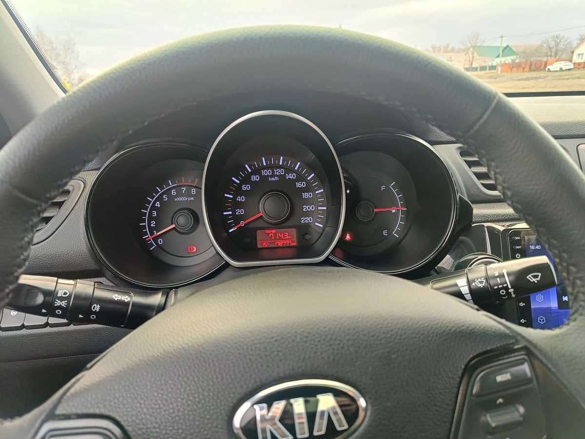 Kia Rio, 2015г, передний привод, автомат