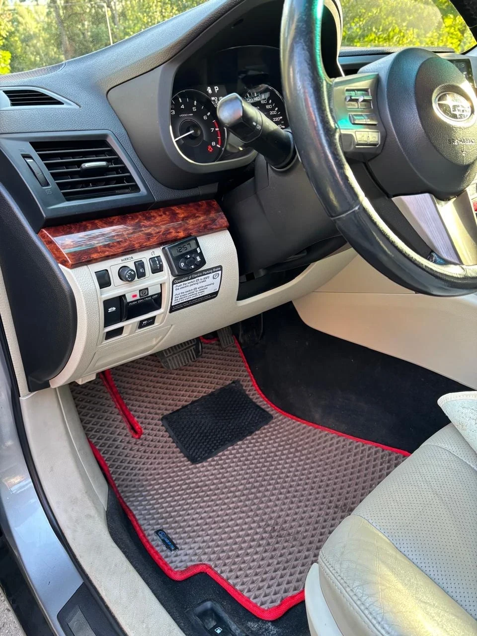 Subaru Outback, 2011г, полный привод, автомат