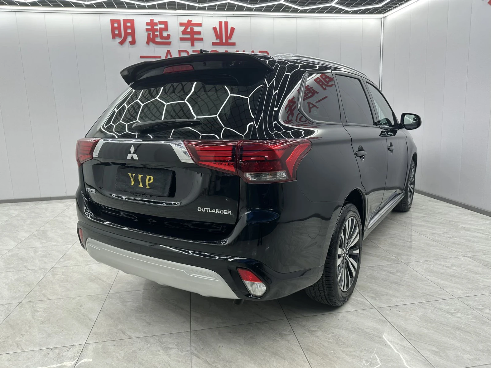 Mitsubishi Outlander, 2021г, передний привод, вариатор