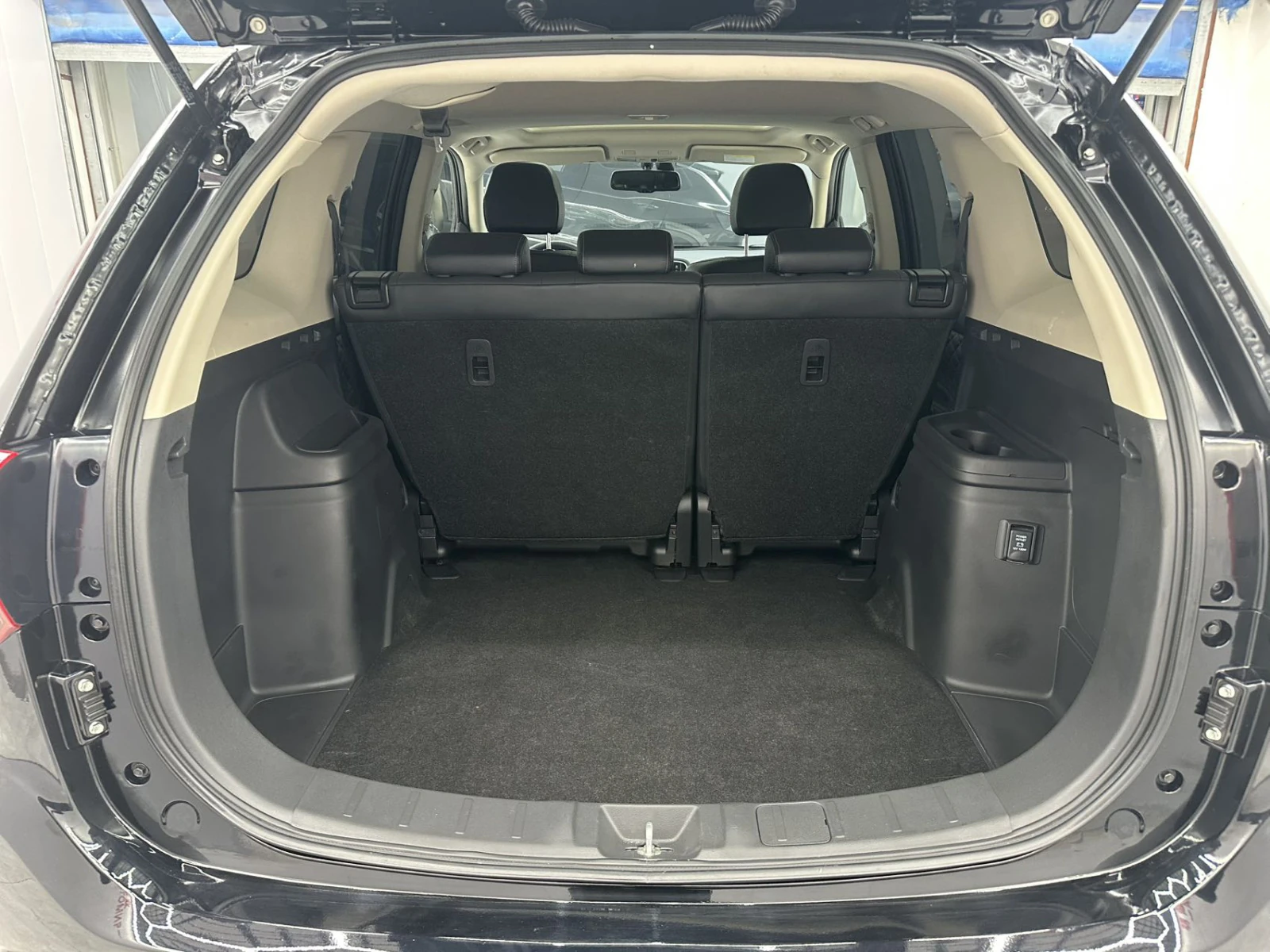 Mitsubishi Outlander, 2021г, передний привод, вариатор