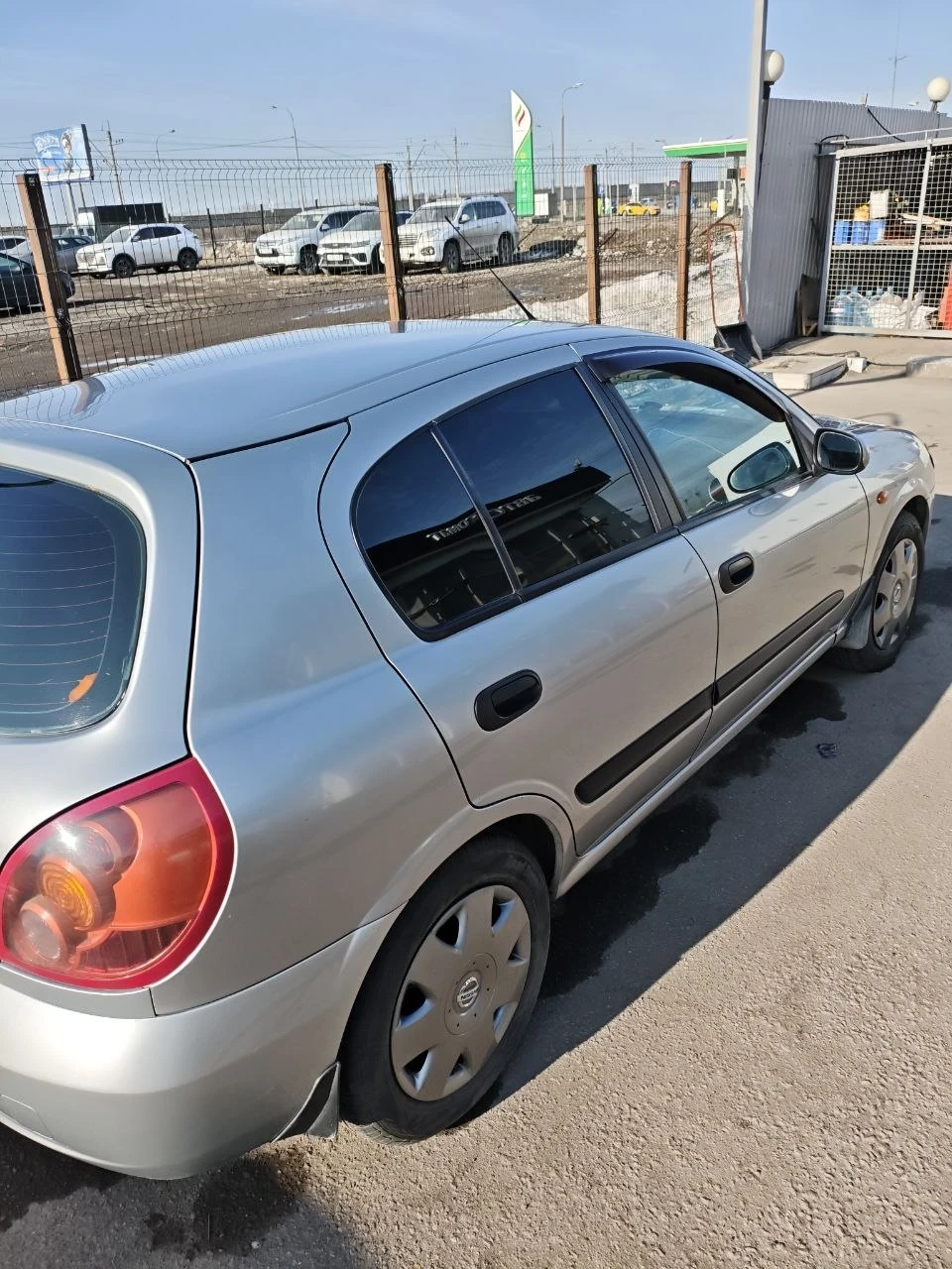 Nissan Almera, 2004г, передний привод, автомат