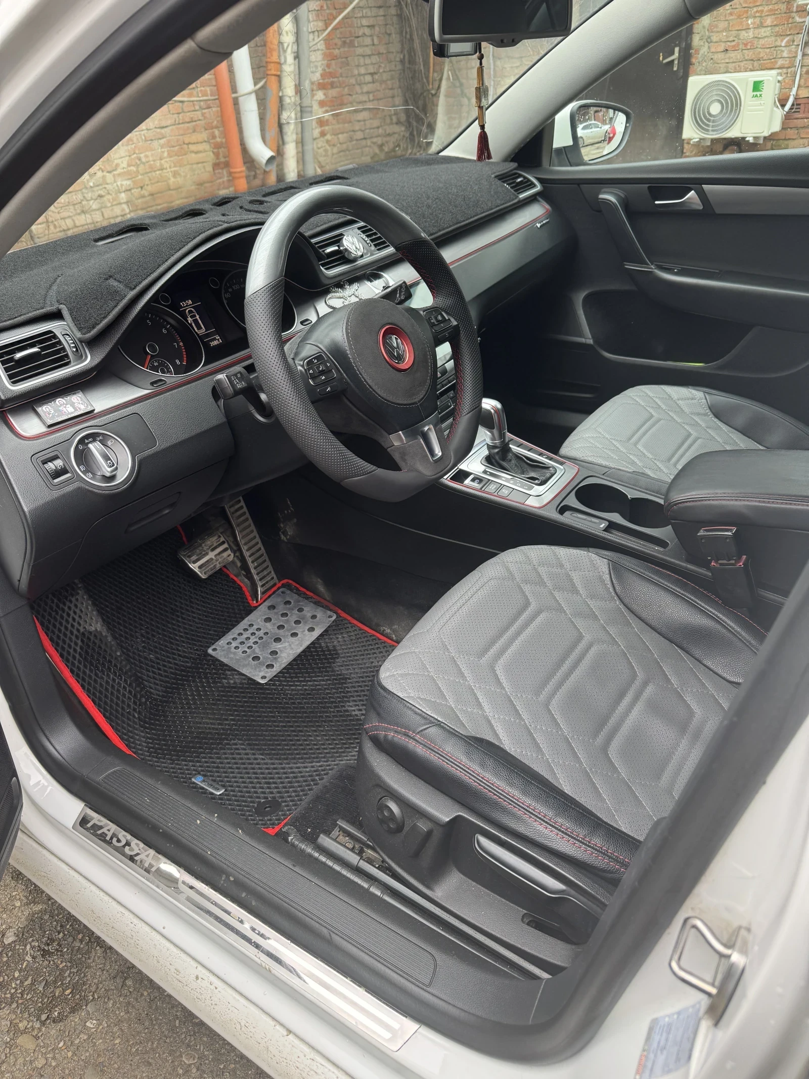 Volkswagen Passat, 2011г, передний привод, робот