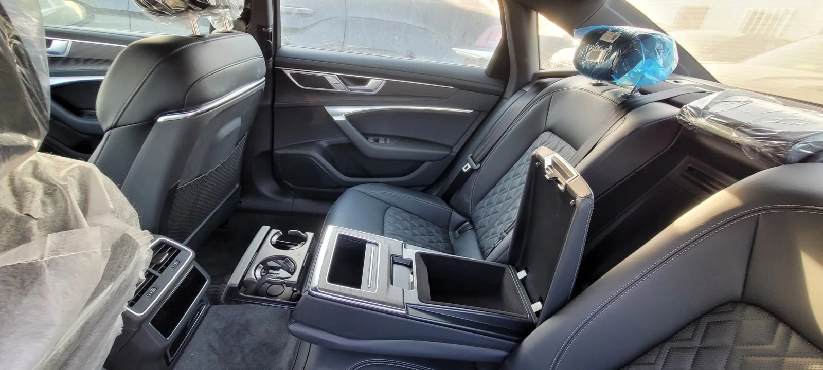 Audi A6, 2025г, полный привод, робот