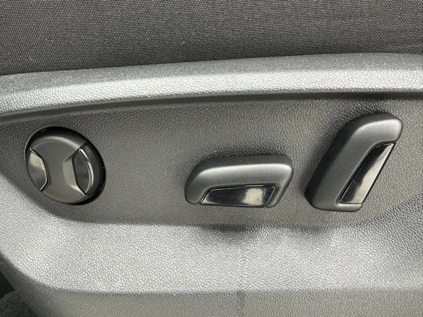 Volkswagen Tayron, 2022г, передний привод, робот