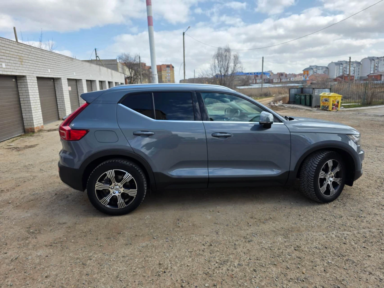 Volvo XC40, 2021г, полный привод, автомат