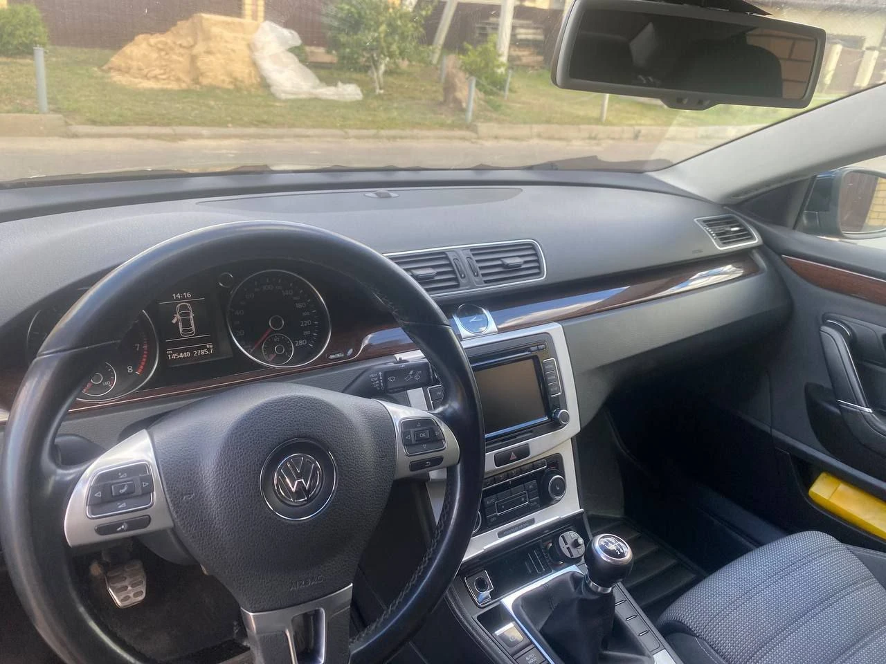Volkswagen Passat, 2011г, передний привод, механика
