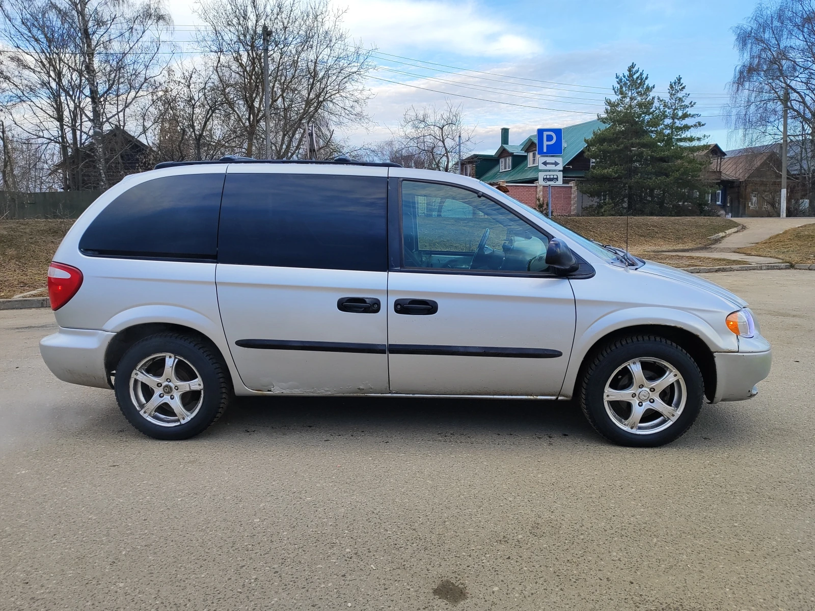 Chrysler Voyager, 2001г, передний привод, автомат