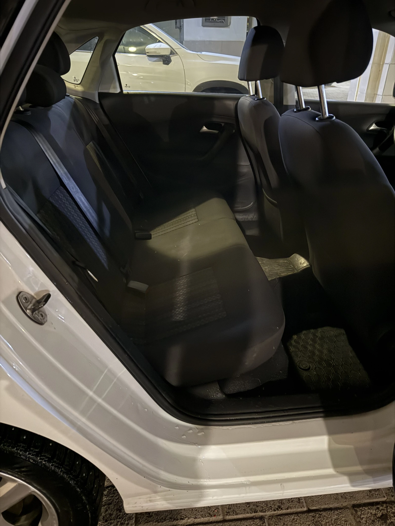 Volkswagen Polo, 2018г, передний привод, механика