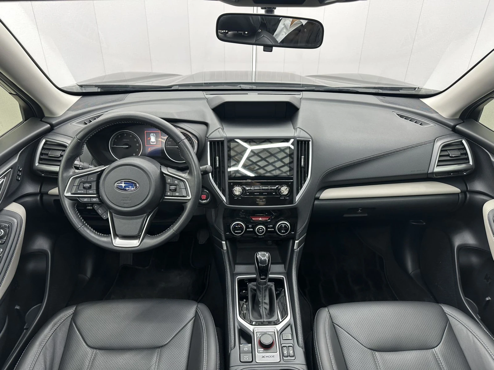 Subaru Forester, 2022г, полный привод, вариатор