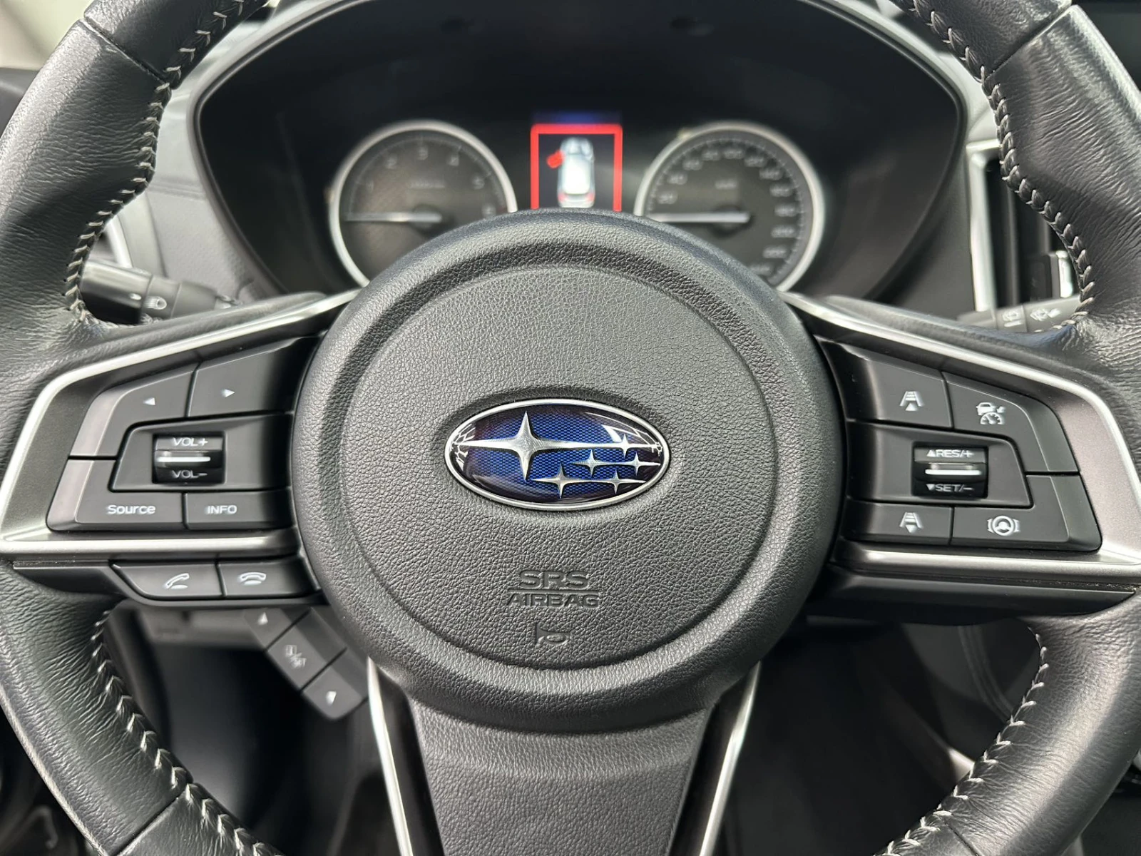 Subaru Forester, 2022г, полный привод, вариатор