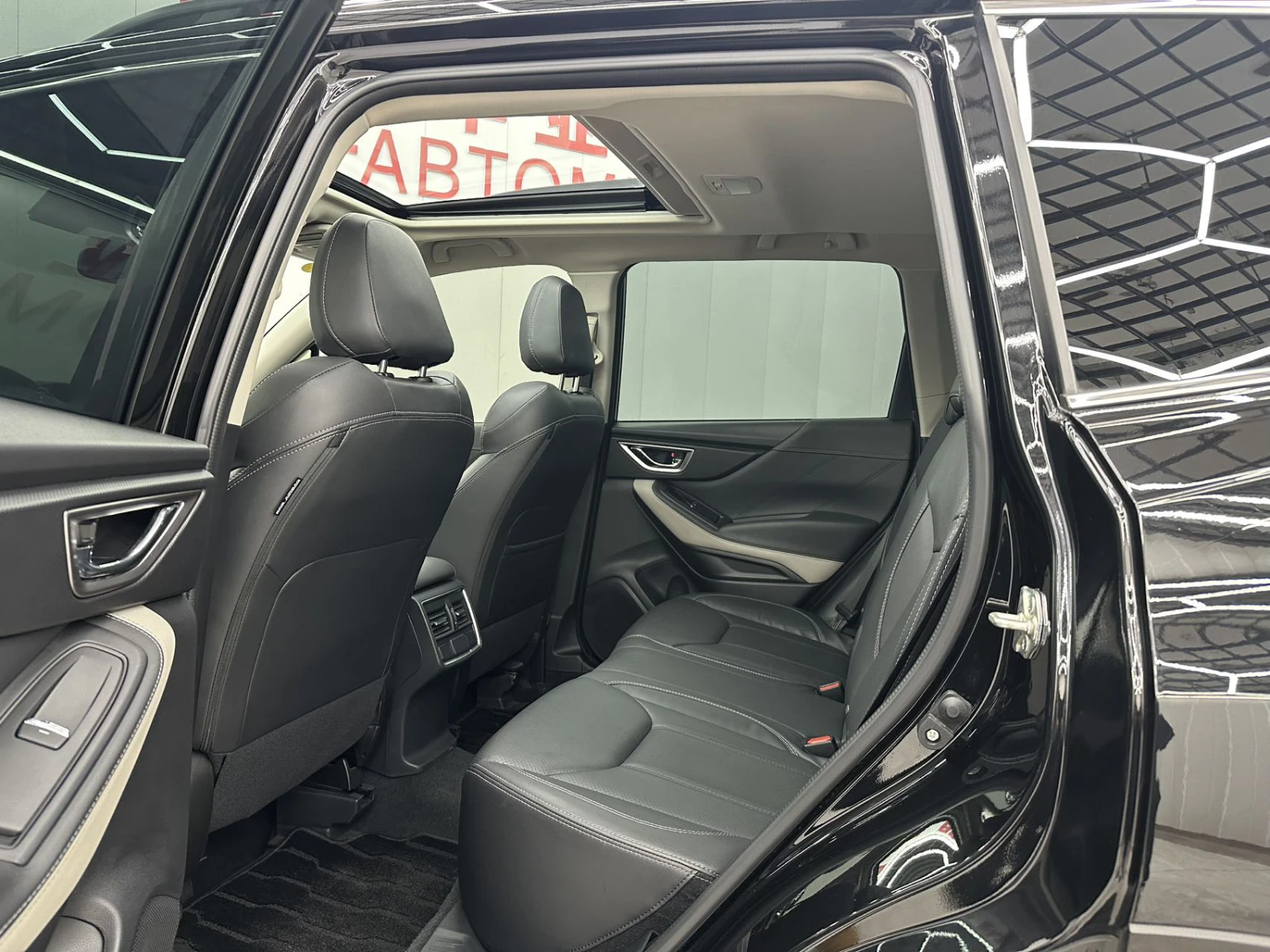 Subaru Forester, 2022г, полный привод, вариатор