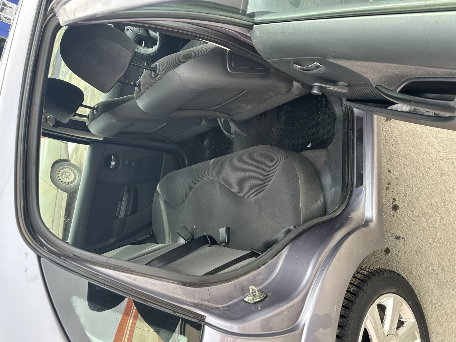 Citroen C3, 2007г, передний привод, робот