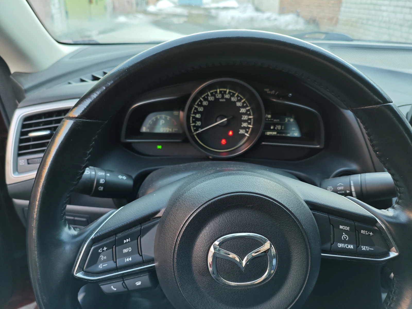 Mazda 3, 2018г, передний привод, автомат