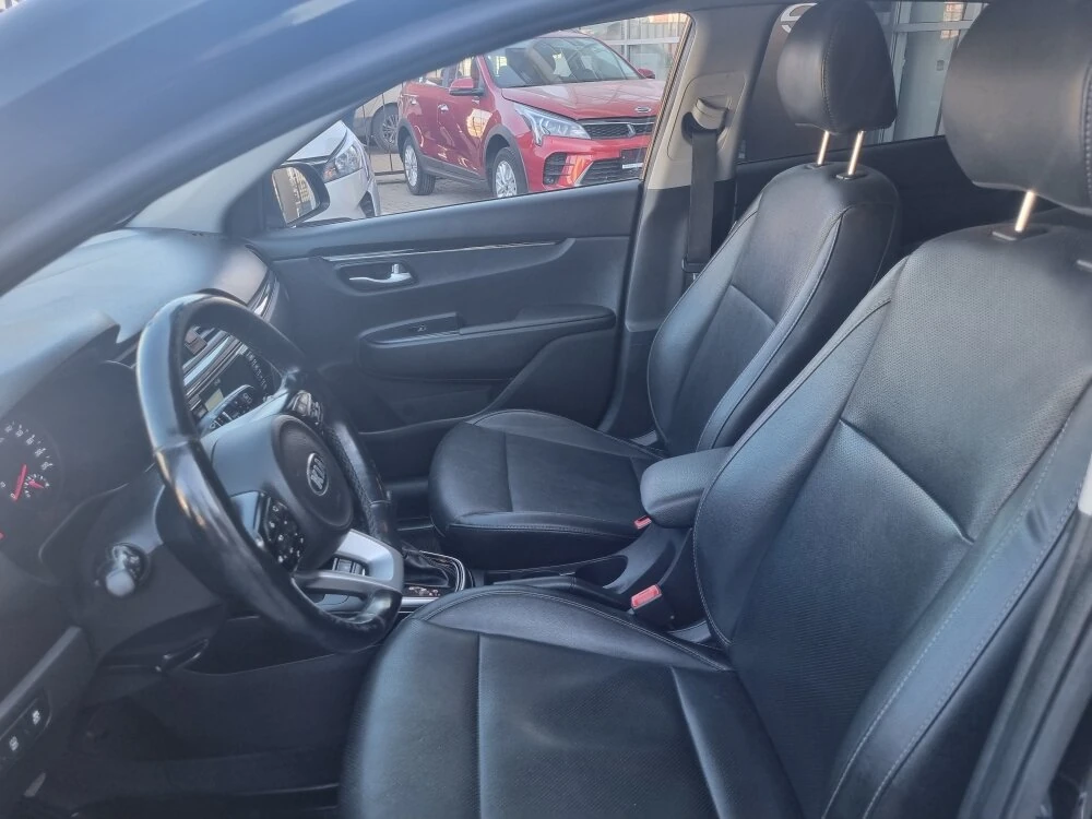 Kia Rio, 2018г, передний привод, автомат