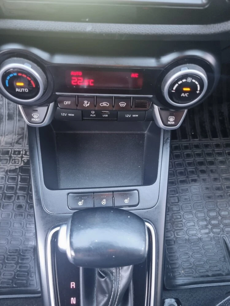 Kia Rio, 2018г, передний привод, автомат