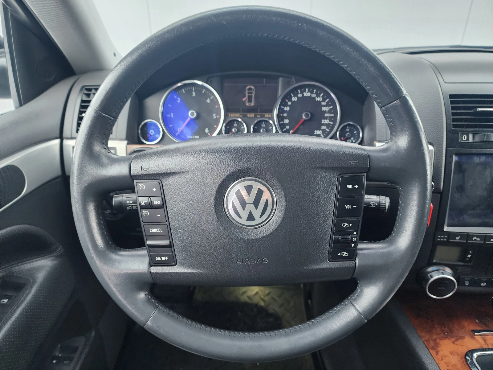 Volkswagen Touareg, 2007г, полный привод, автомат