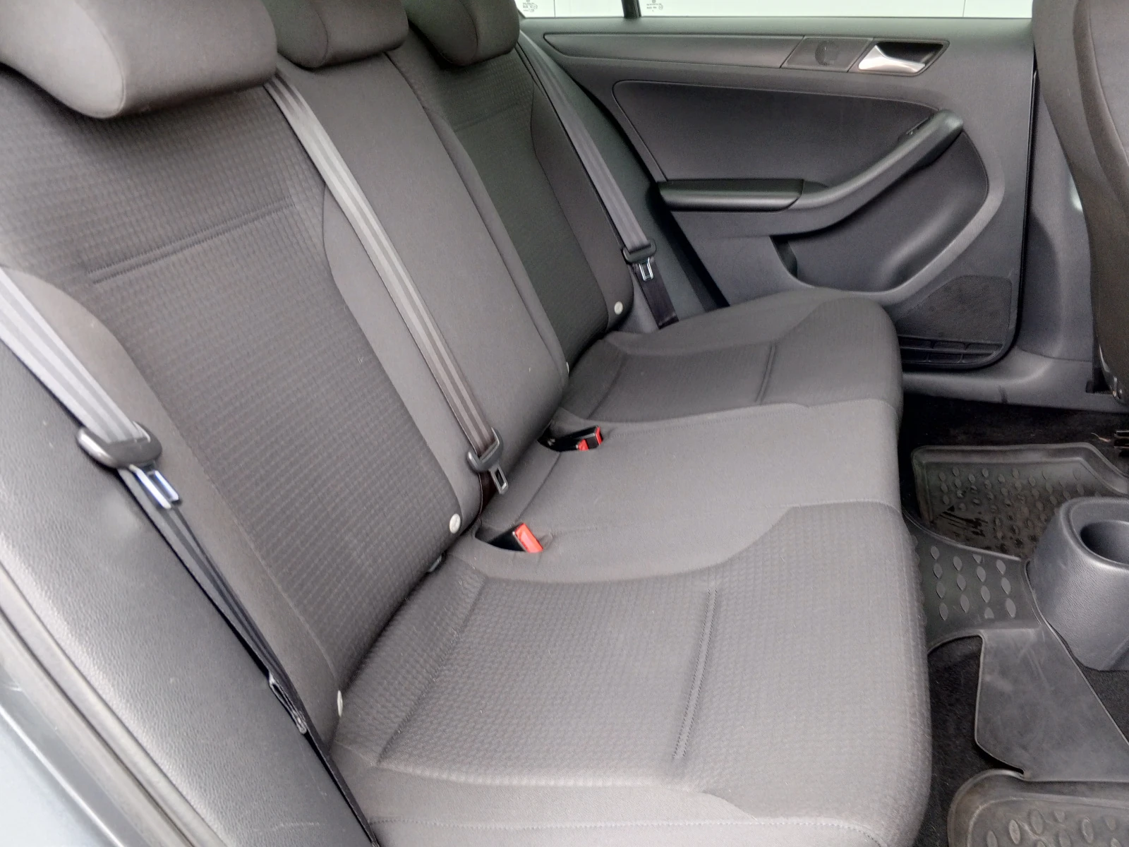 Volkswagen Jetta, 2015г, передний привод, механика